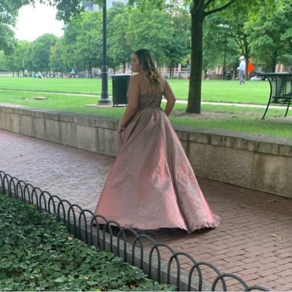 Prom Dress - Picture 2 of 7